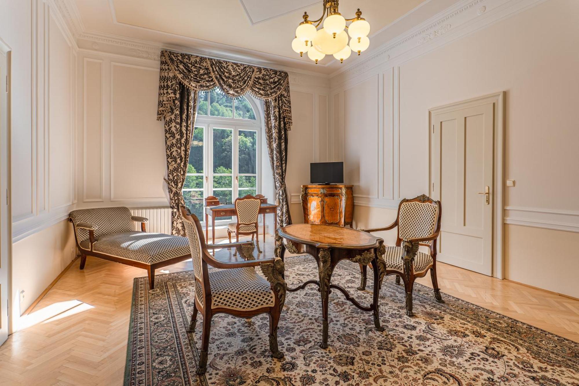Hotel Radium Palace Jáchymov Kültér fotó