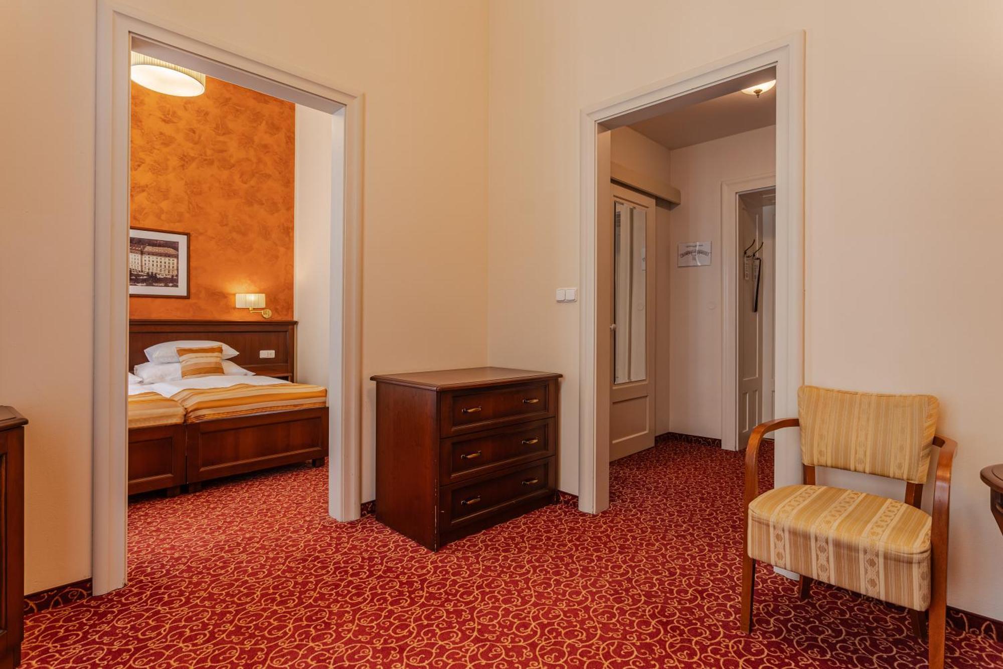 Hotel Radium Palace Jáchymov Kültér fotó