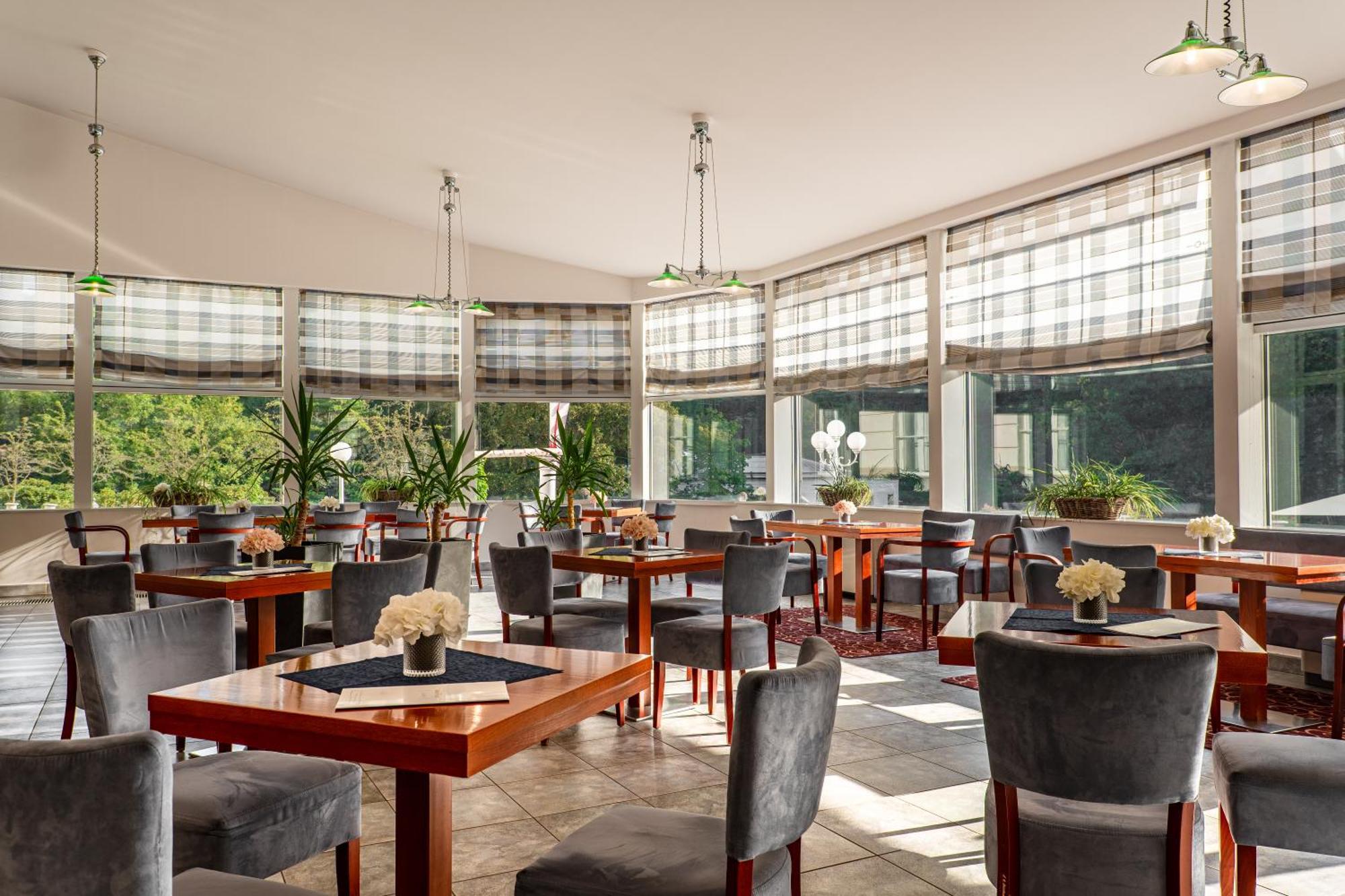 Hotel Radium Palace Jáchymov Kültér fotó