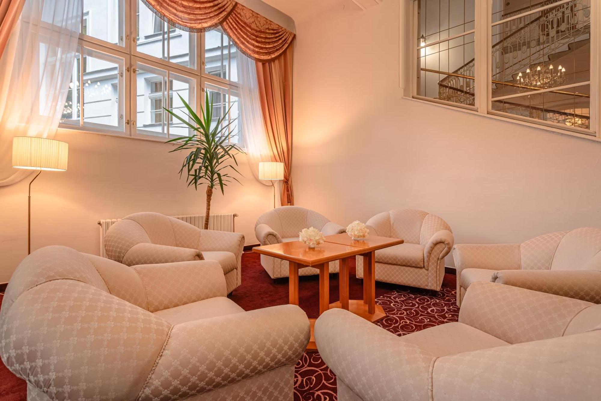 Hotel Radium Palace Jáchymov Kültér fotó