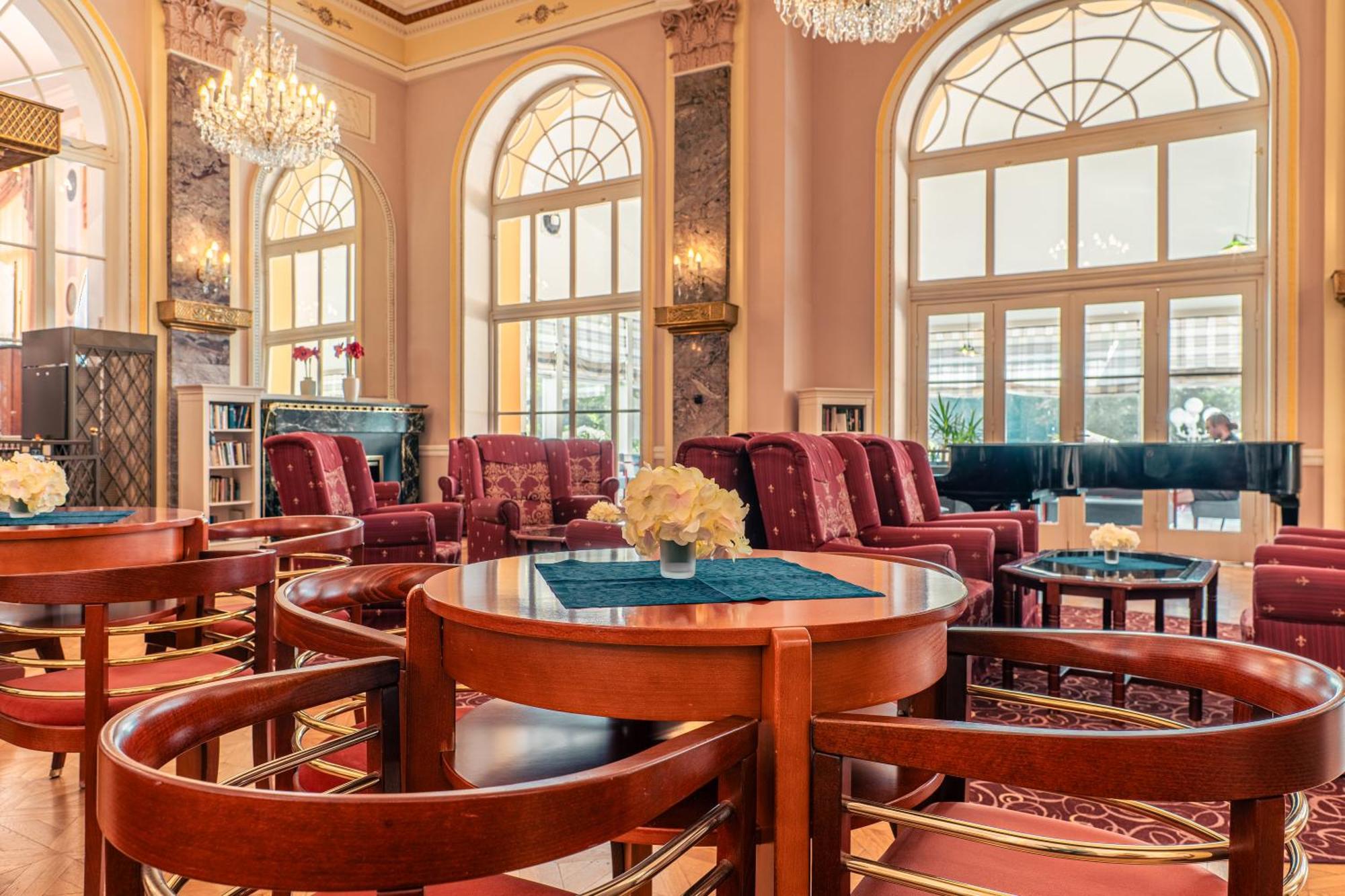 Hotel Radium Palace Jáchymov Kültér fotó
