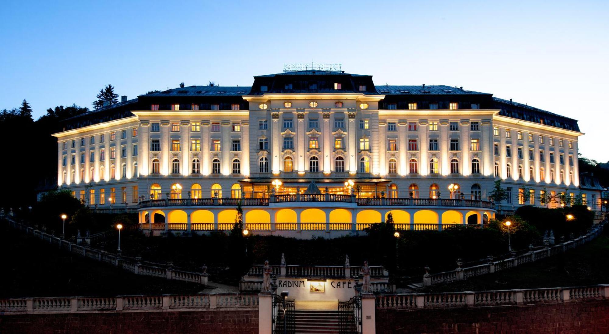 Hotel Radium Palace Jáchymov Kültér fotó